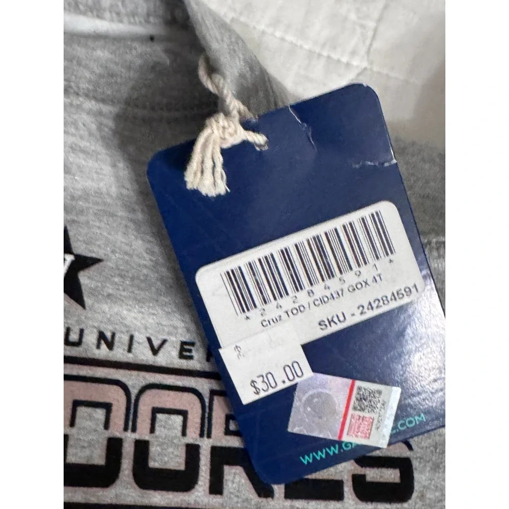 Vanderbilt kid size 4T crewneck‎ brand with tags